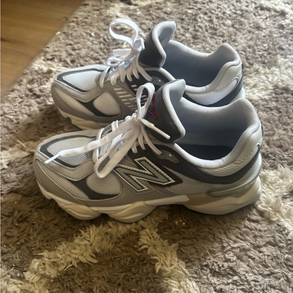 New Balance White and Gray Athletic Shoes - Picture 2 of 4